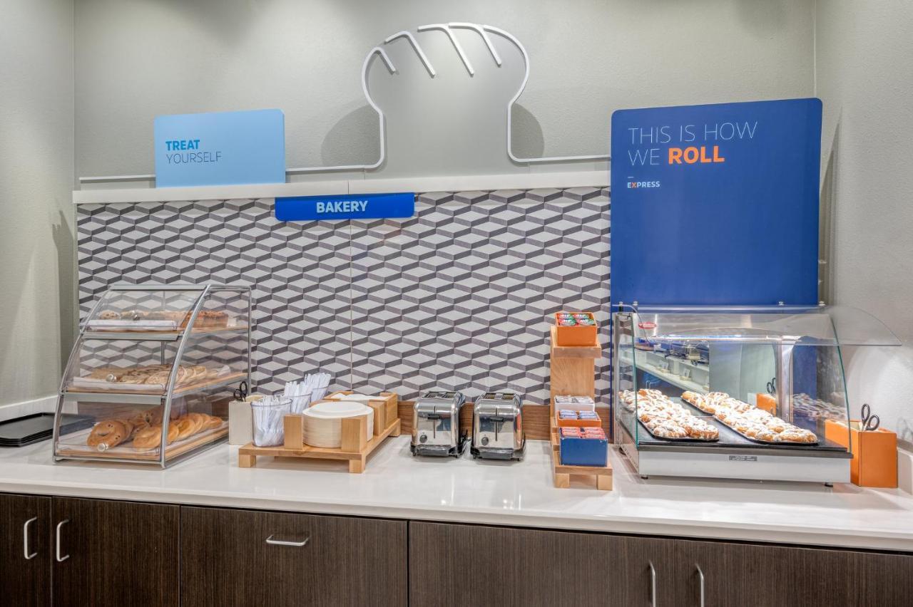 Holiday Inn Express & Suites St. Louis - Chesterfield By Ihg Dış mekan fotoğraf